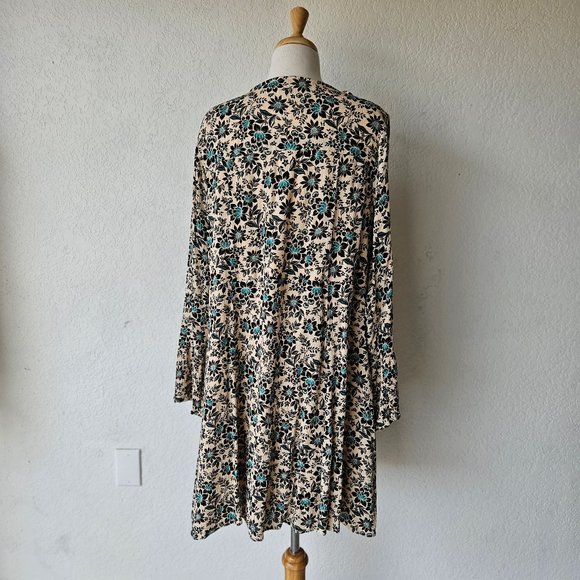 Torrid Size 2 Bohemian Boho Long Sleeve Rayon Summer Spring Floral Flowy Dress - Picture 4 of 8